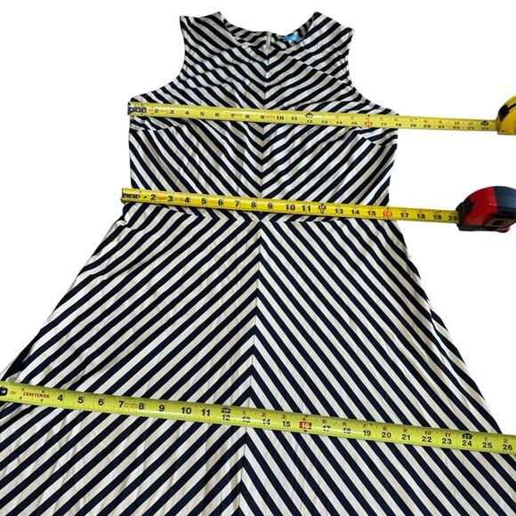 J McLaughlin Camel Tan Black Fit and Flare Chevron Striped Dress Sleeveless L - Picture 8 of 10